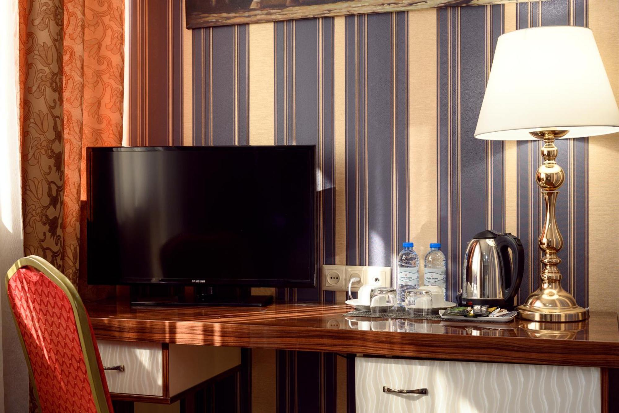 Superior Double or Twin Room with Terrace