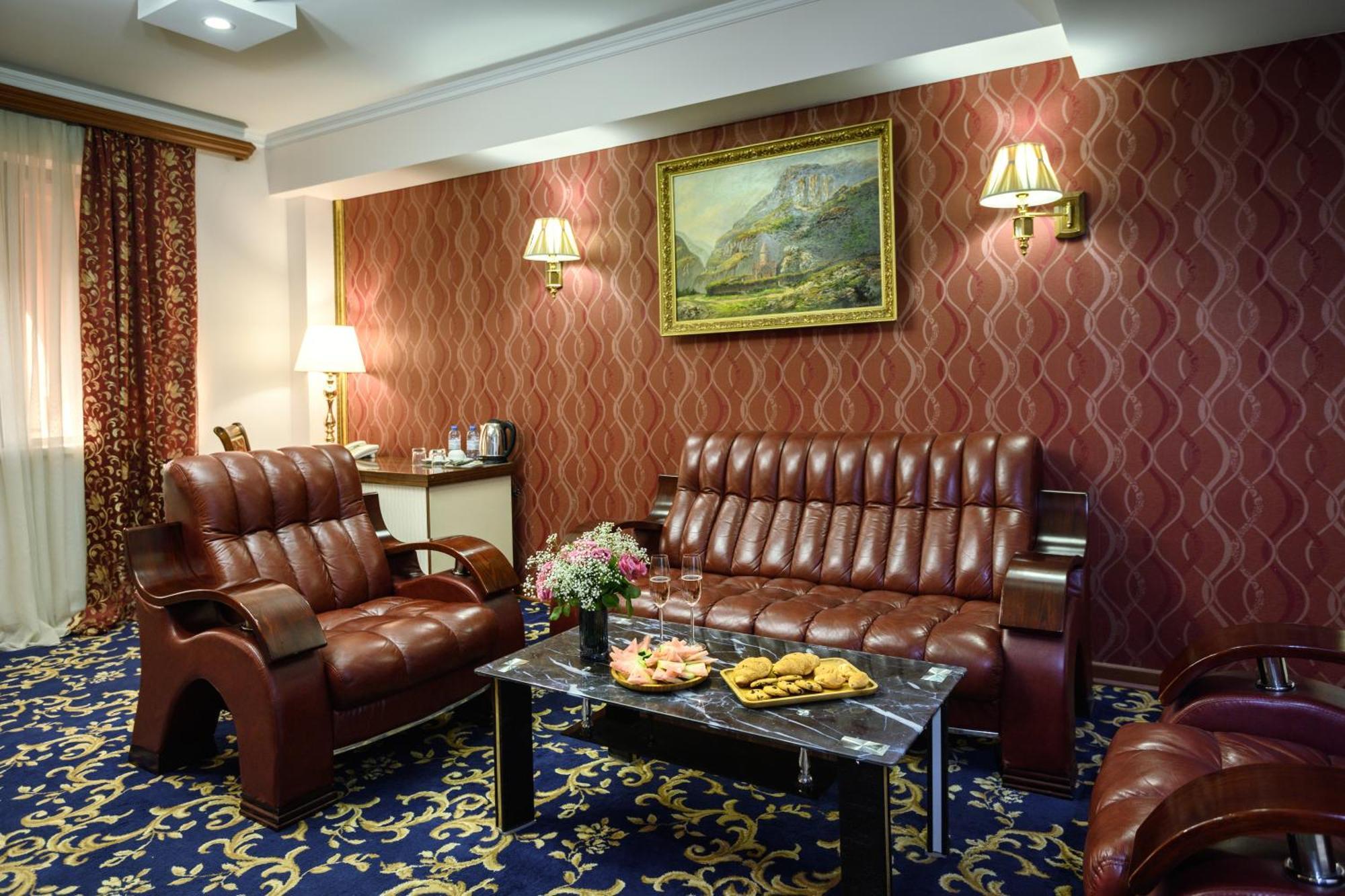 Superior Suite
